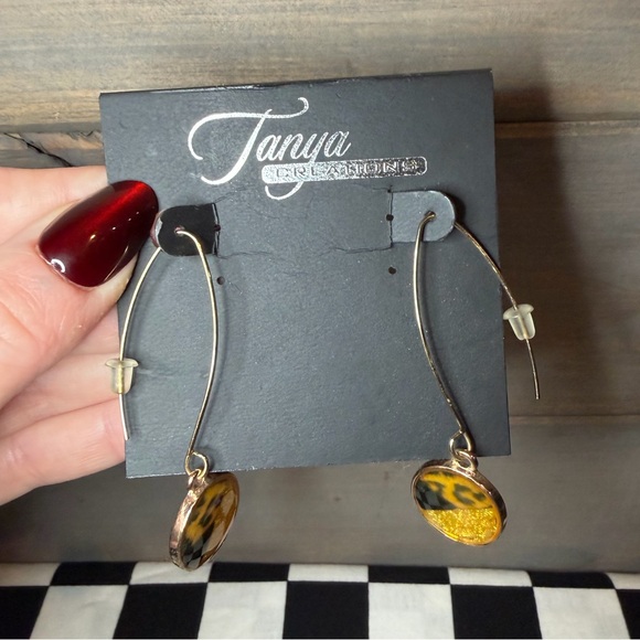 Leopard Print Dangle Earrings - Picture 2 of 6